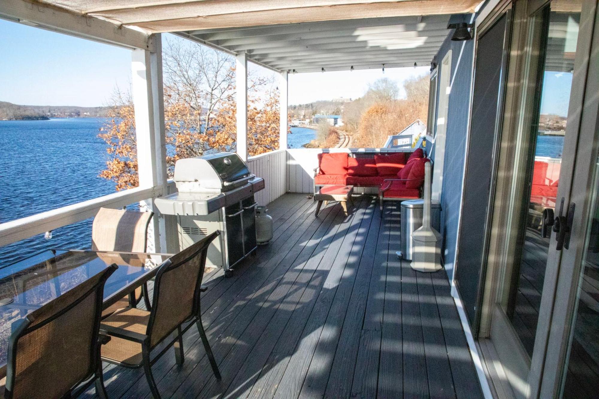 Spectacular Home With A Amazing Ocean - River View グロトン エクステリア 写真