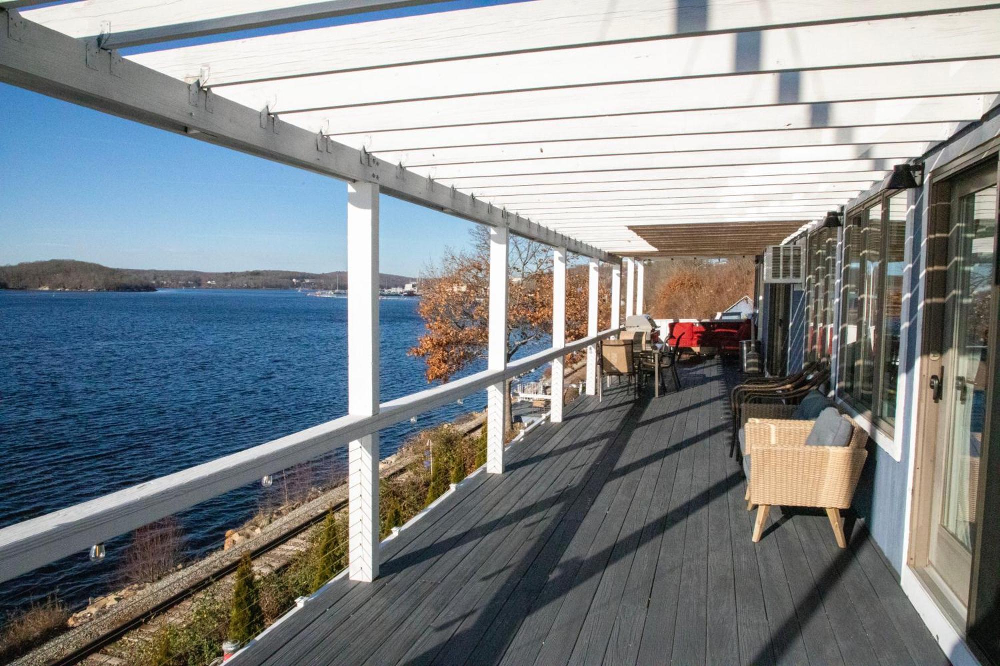 Spectacular Home With A Amazing Ocean - River View グロトン エクステリア 写真